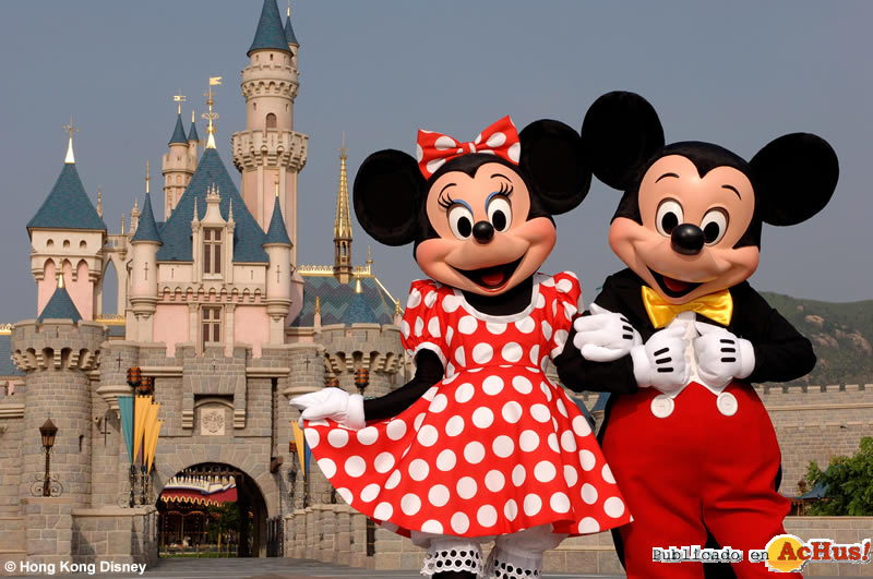 Mickey_Mouse_and_Minnie_Mouse