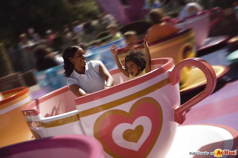 Imagen de Parque Walt Disney Studios   Mad Hatter Tea Cups