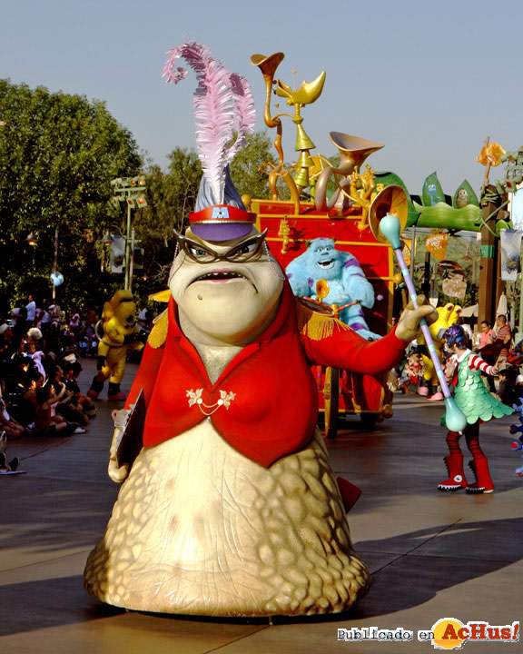 /public/fotos/Pixar-Play-Parade-02_small.jpg