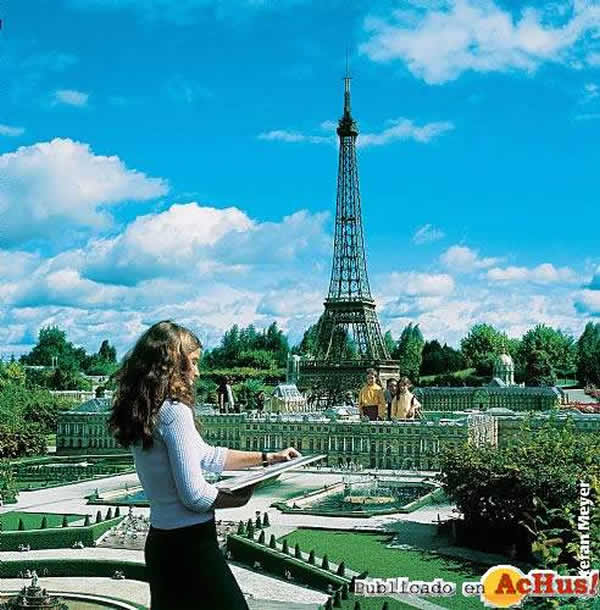 /public/fotos/Tour-Eiffel-en-France-Miniature.jpg