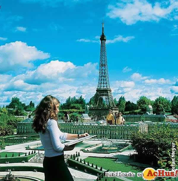 /public/fotos/Tour-Eiffel-en-France-Miniature.jpg