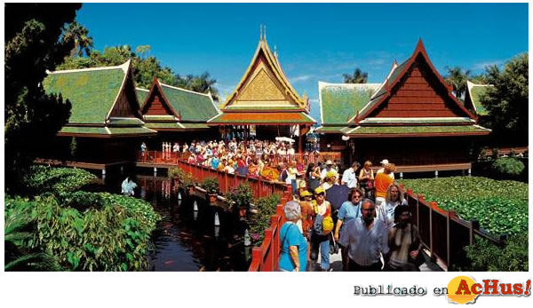 /public/fotos/pueblo-thai-loro-parque1_small.jpg