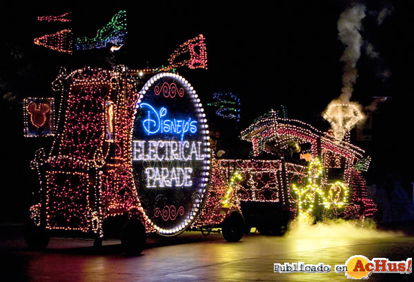 /public/fotos2/Disney-Electrical-Parade-02-16062009.jpg