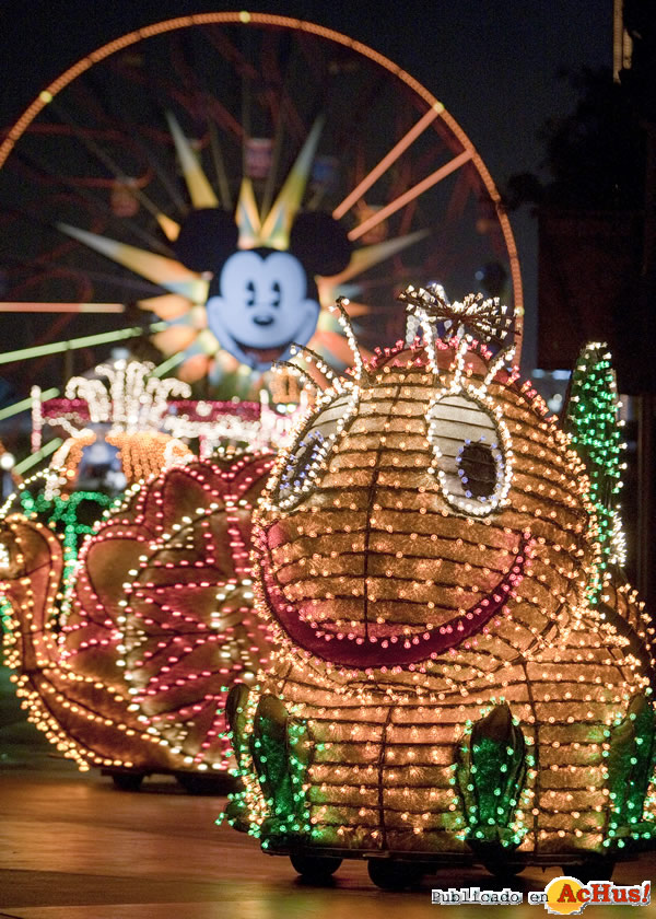 /public/fotos2/Disney-Electrical-Parade-03-16062009.jpg
