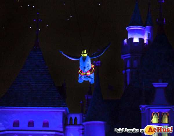 /public/fotos2/Disneyland-Fireworks-Show-04-11062009.jpg