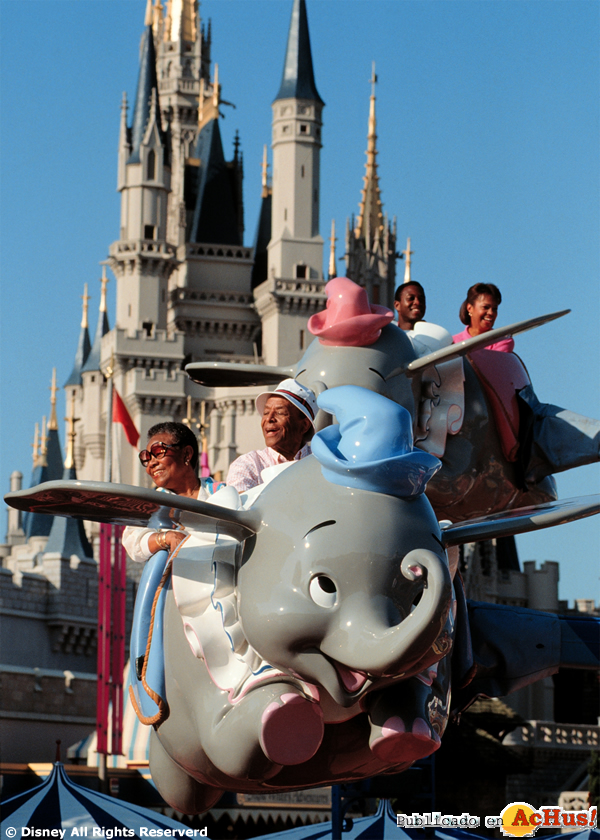 /public/fotos2/Dumbo-el-elefante-volador-2009.jpg