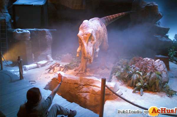 /public/fotos2/Espectaculo-T-rex-08072013.jpg