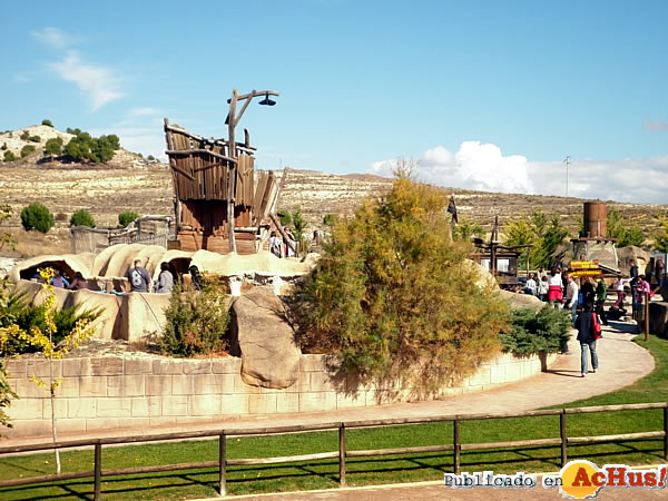 /public/fotos2/Paleosenda-Dinopolis-Puente-de-Todos-los-Santos-2011.jpg