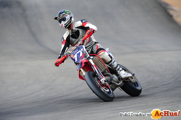 /public/fotos2/Supermotard-0106062010.jpg