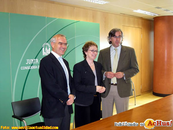 /public/fotos2/camen-martinez-aguayo-jose-luis-galan-glez-manuel-concha.jpg