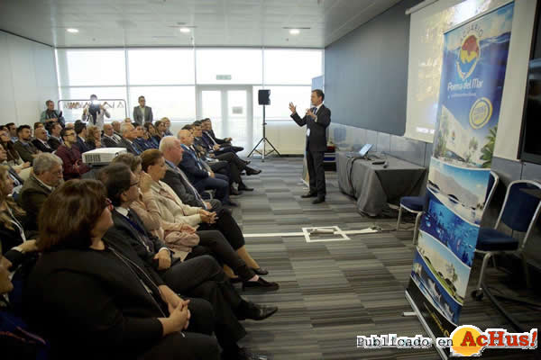 /public/fotos3/Presentacion_Poema_del_Mar_09112016.jpg