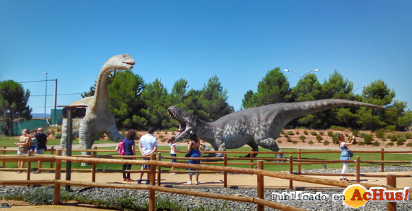 /public/fotos3/Torvosaurio-Aragosaurus-Tierra-Magna-Dinopolis-Teruel-01092017.jpg