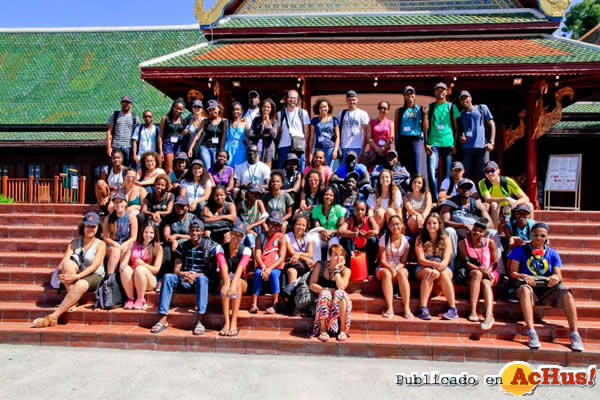 /public/fotos3/Visita-del-Campus-Africa-a-Loro-Parque-18072016.jpg